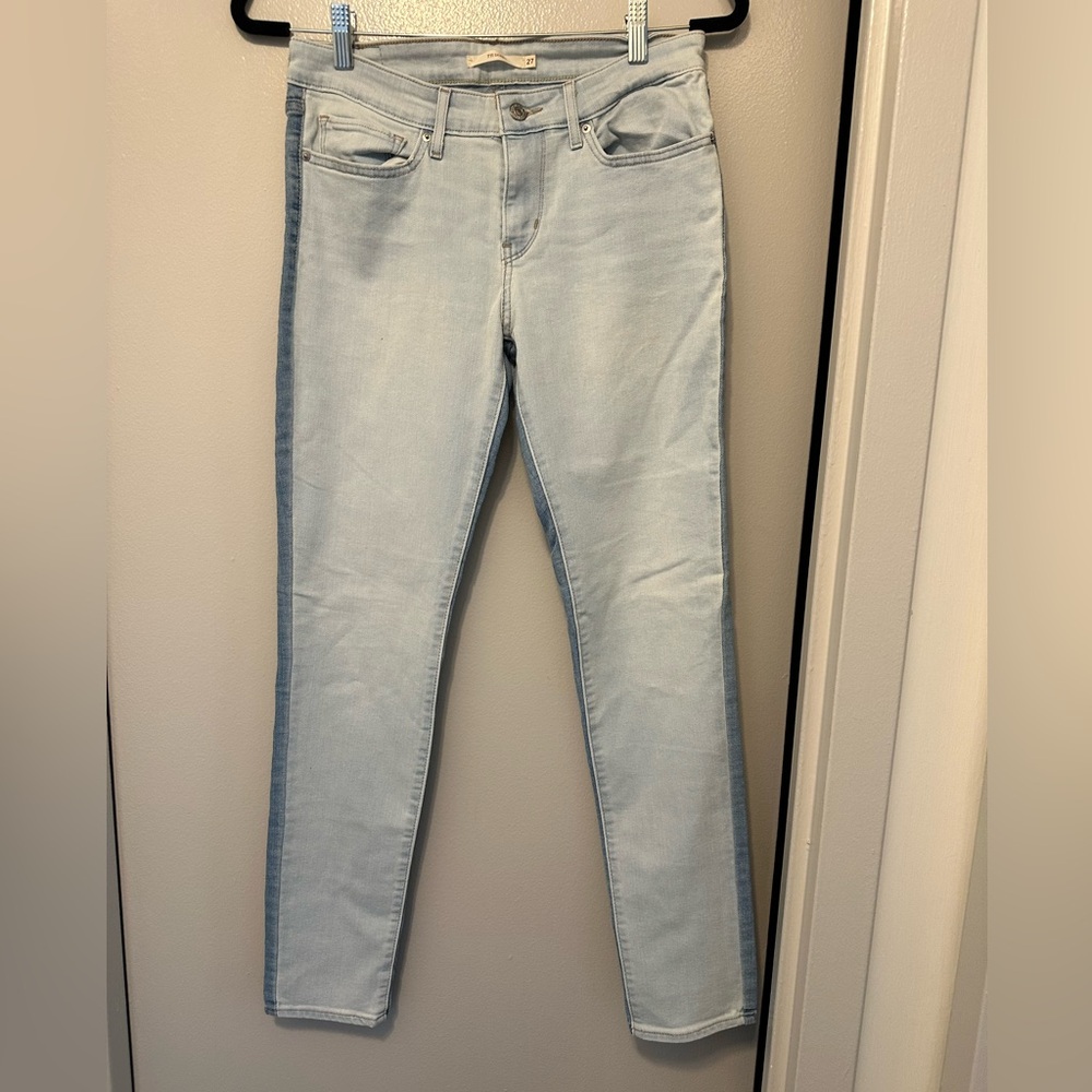Levi’s two tone blue skinny jeans